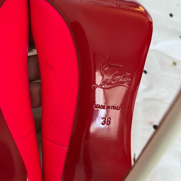 Authentic Christian Louboutin So Kate Stilletos - Picture 5 of 7